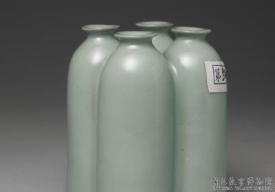 图片[2]-Four conjoined vases in green glaze, Qing dynasty, Yongzheng reign (1723-1735)-China Archive